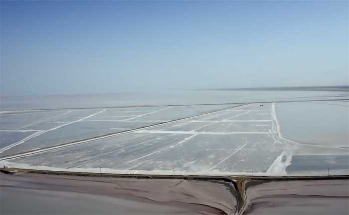 Tuz Gölü, Tuz Gölü Konya, Lake Salt in Konya, the Salt Lake in Konya, The Salt Lake in Turkey, the Salt Lake in Turkiye, lake salt, salt lake, lake salt production, lake salt manufacturing, solar salt, evaporated salt, lake salt, salt lake, Sodium, Chloride, NaCl, Sodium Chloride